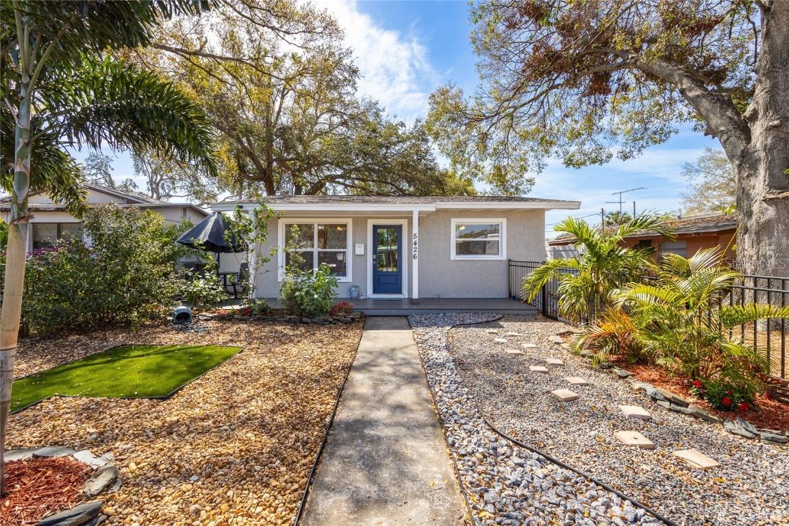 5426 6th Avenue N Ave., St Petersburg, FL 33710