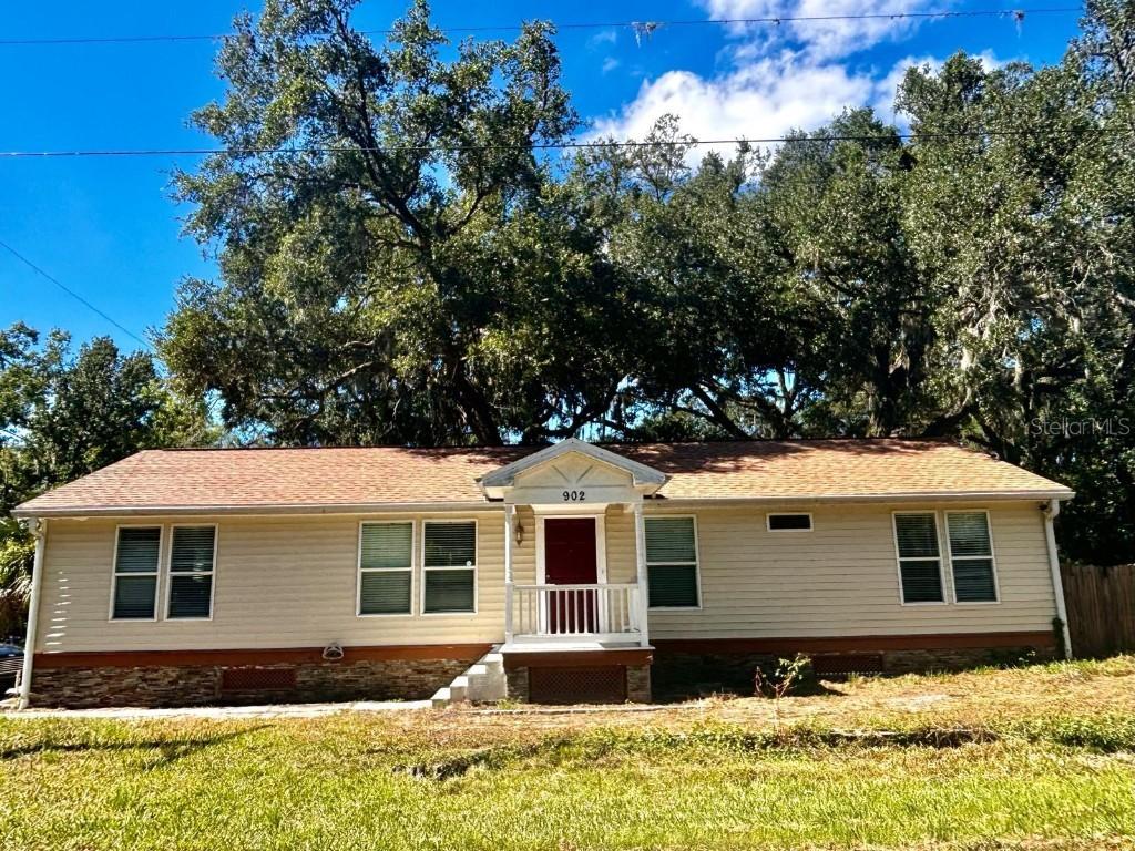 902 Estelle Ave., Brandon, FL 33511