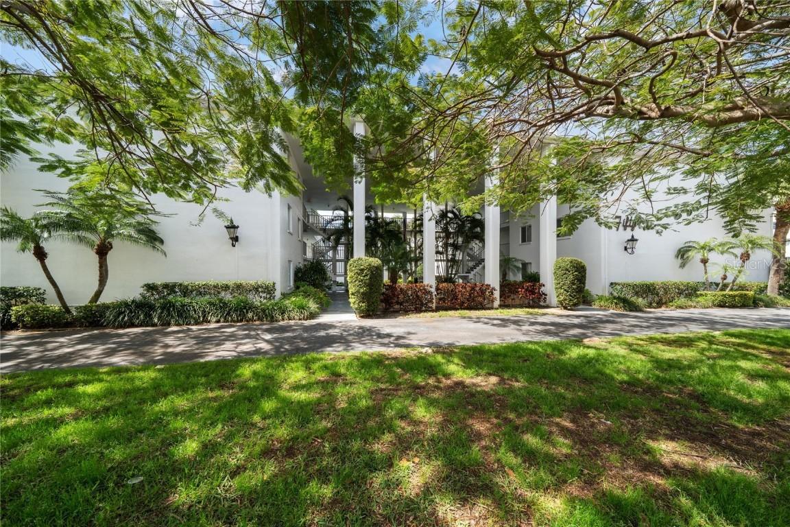 50 Harbor View Ln. #24, Belleair Bluffs, FL 33770