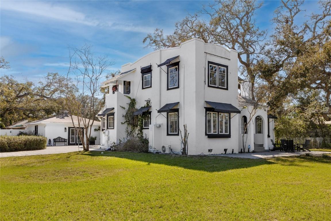 1055 Commodore St., Clearwater, FL 33755