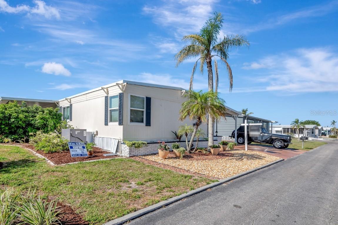 845 Jolanda Cir., Venice, FL 34285