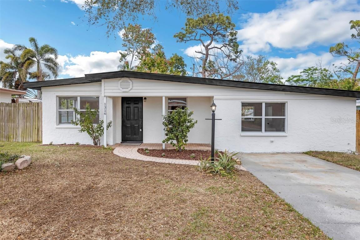 1316 Barry St., Clearwater, FL 33756