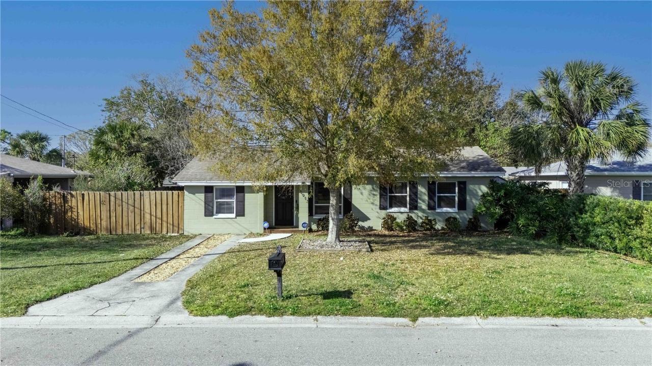 3913 W Wallace Ave., Tampa, FL 33611