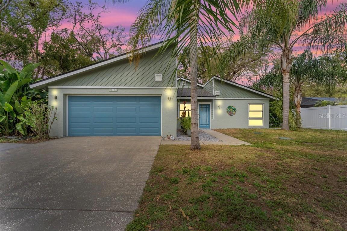 2402 Regal Dr., Lutz, FL 33549