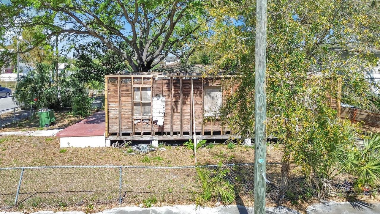 3601 N 18th St., Tampa, FL 33605
