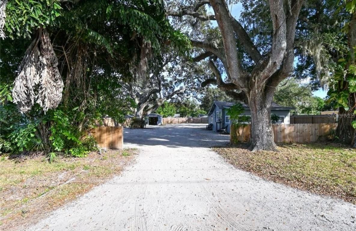 3515 18th St., Bradenton, FL 34208