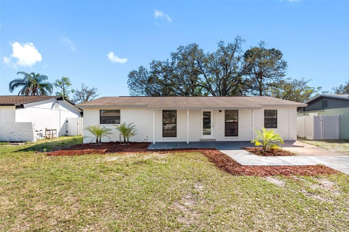 6514 Runningwoods Dr., Tampa, FL 33634