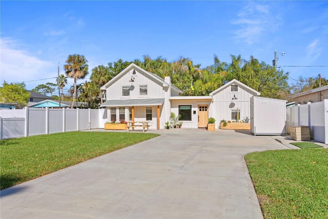 1751 Massachusetts Ave., St Petersburg, FL 33703