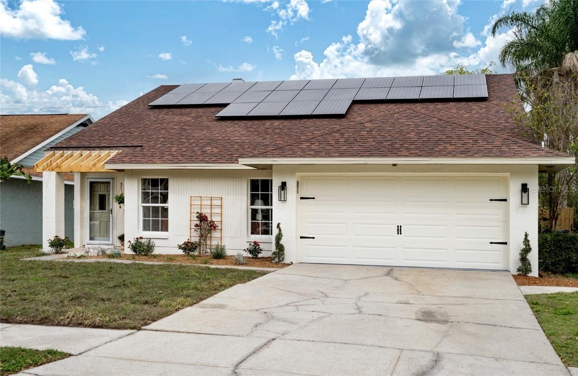 1411 Cloverfield Dr., Brandon, FL 33511