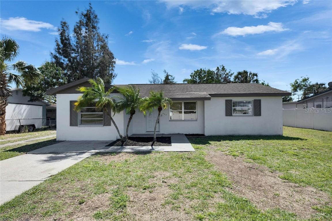 564 Florida Cir., Apollo Beach, FL 33572