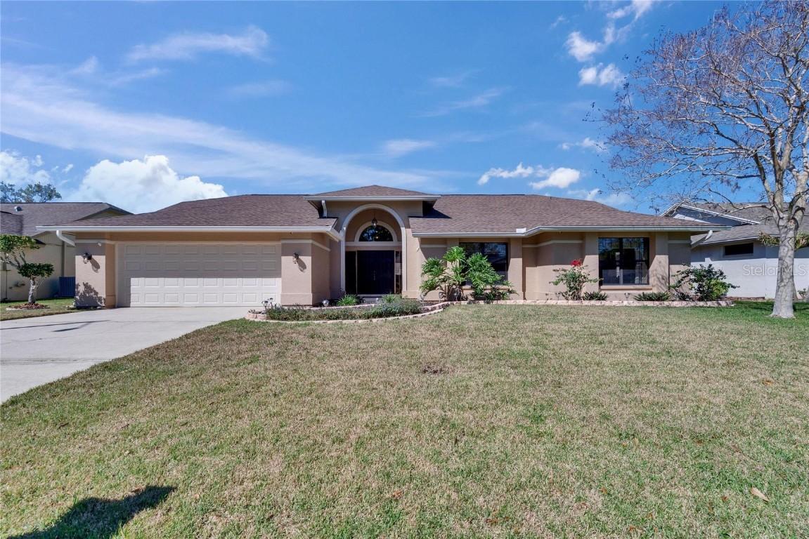 1802 Hitching Post Pl, Plant City, FL 33566