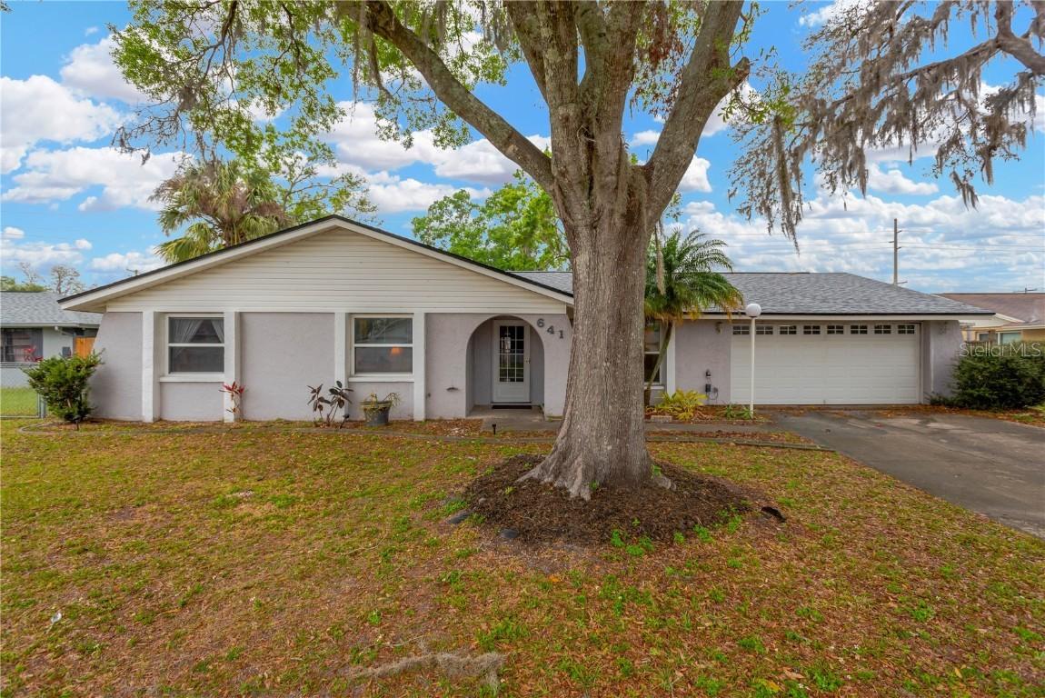 641 Pine Forest Dr., Brandon, FL 33511