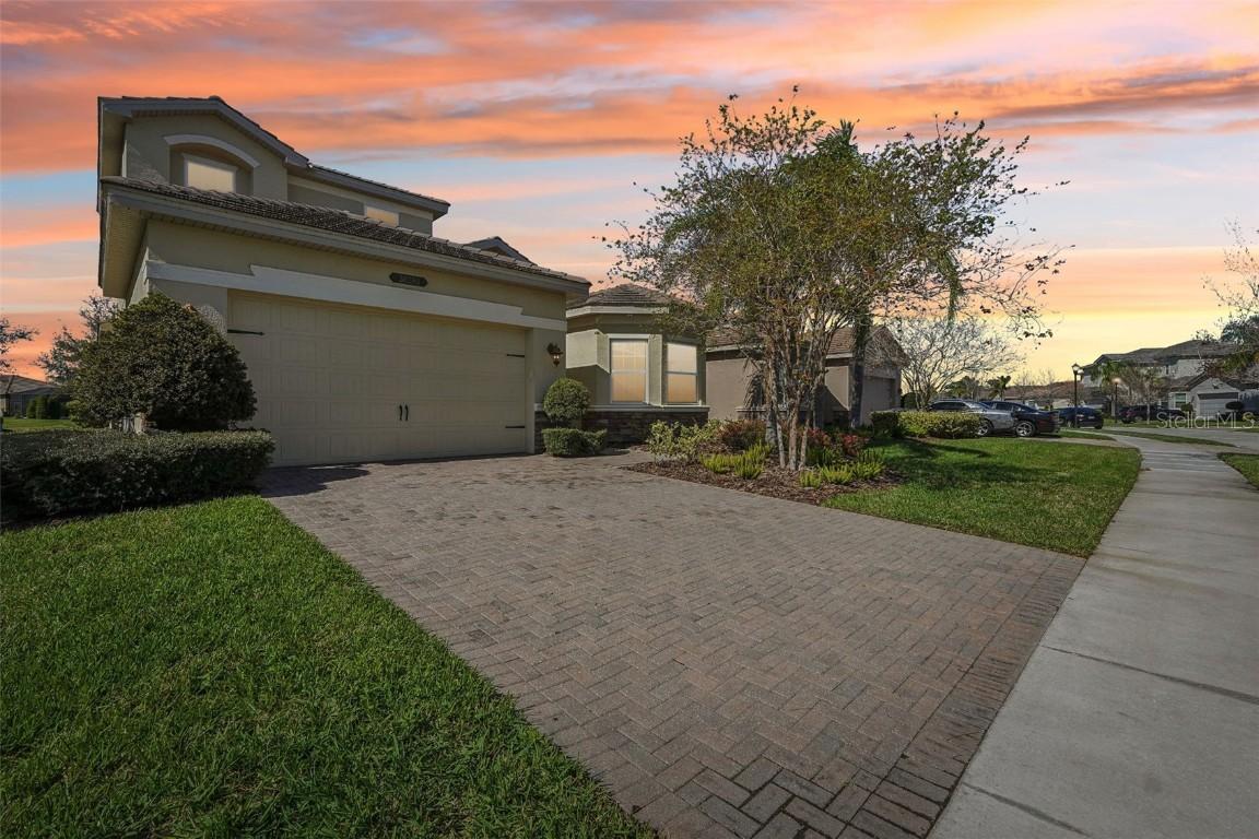 30280 Southernwood Ct., Wesley Chapel, FL 33543