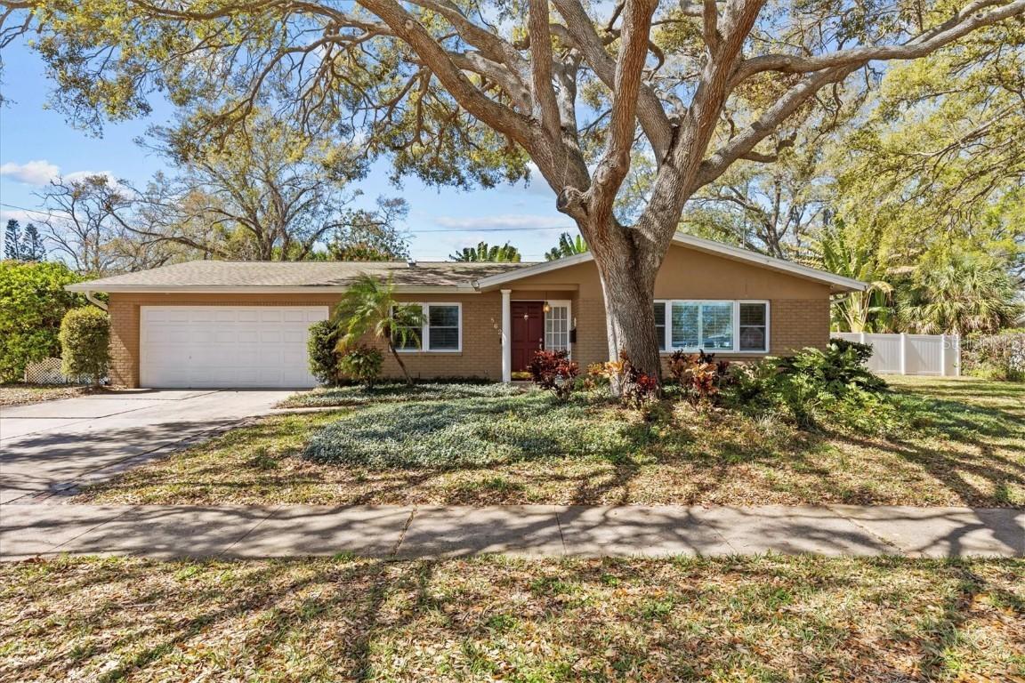 862 College Hill Dr., Clearwater, FL 33765