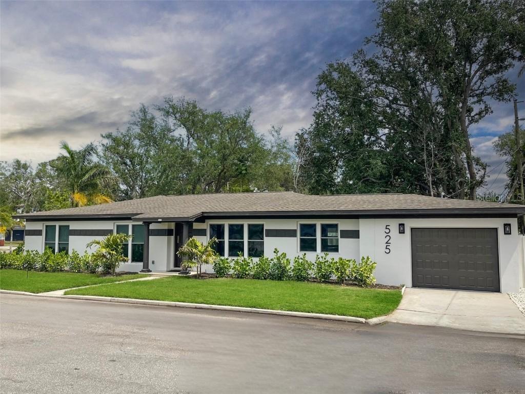525 Lamara Way, St Petersburg, FL 33704
