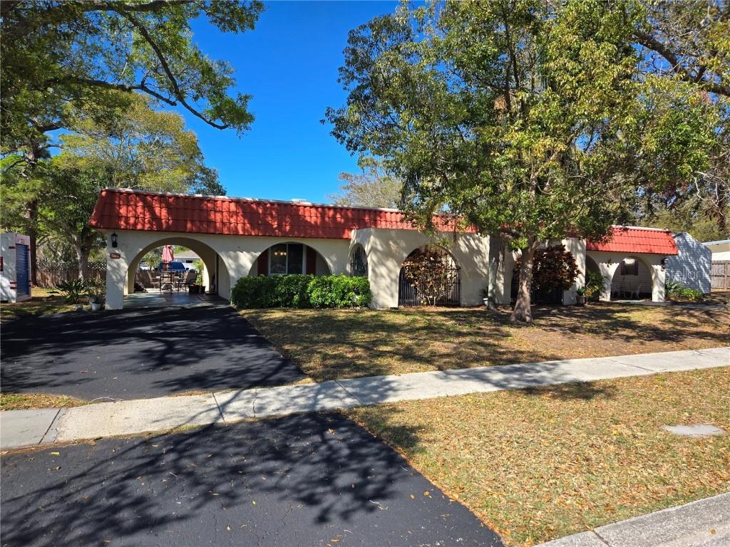 1582 Greenlea Dr., Clearwater, FL 33755