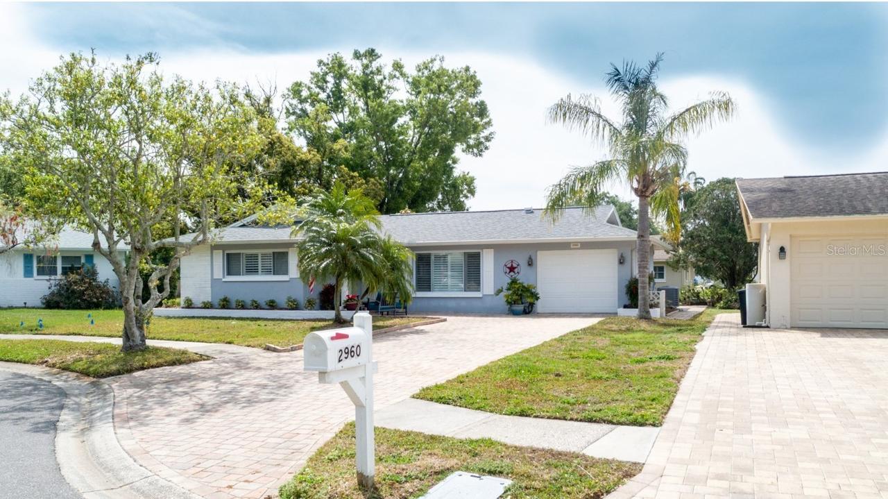 2960 Curling Ct., Palm Harbor, FL 34684