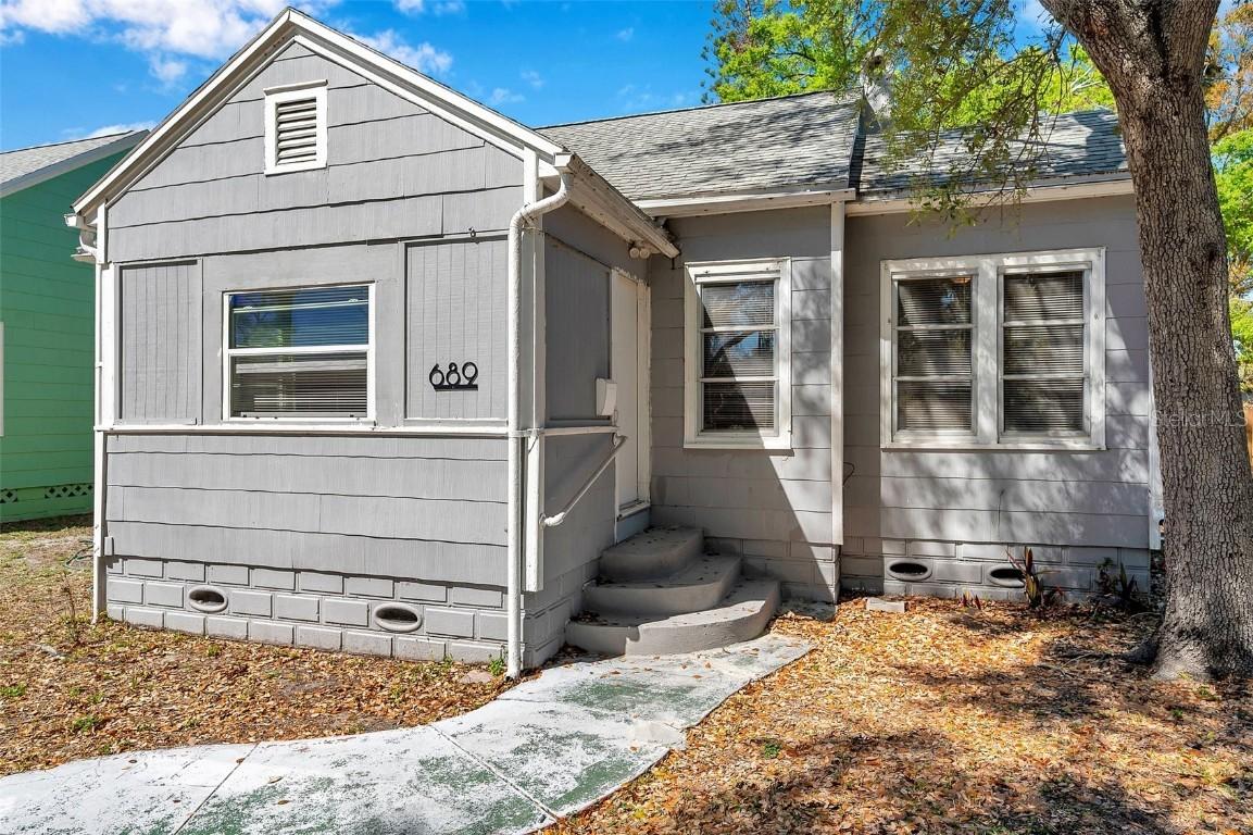 689 Paris Ave., St Petersburg, FL 33701