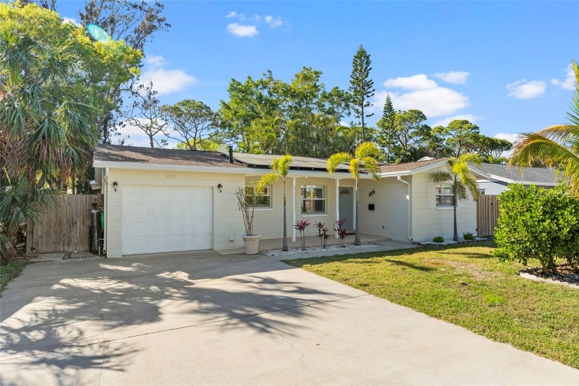 9016 Bay St., St Petersburg, FL 33702