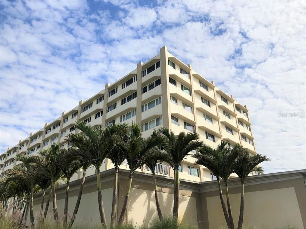 100 Bluff View Dr. #417A, Belleair Bluffs, FL 33770