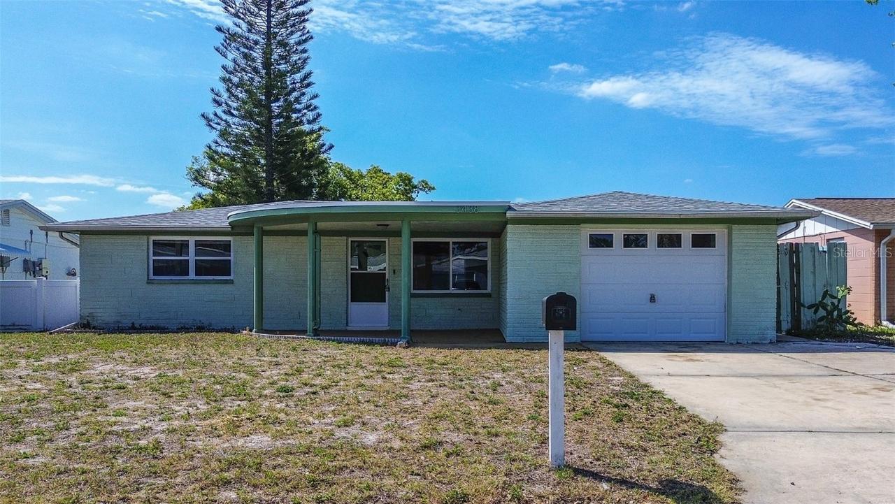 3438 Bigelow Dr., Holiday, FL 34691