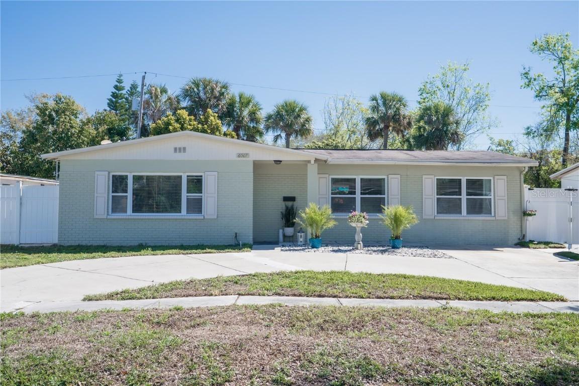 6007 Murray Hill Dr., Tampa, FL 33615