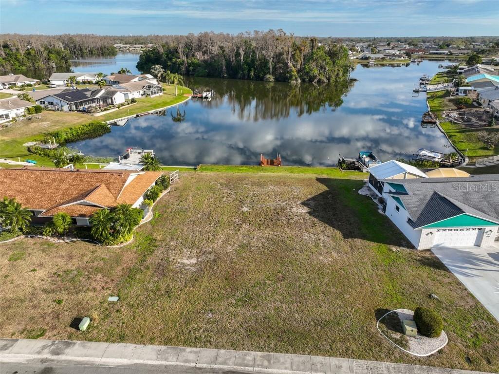 1505 Bunker Hill Dr., Sun City Center, FL 33573
