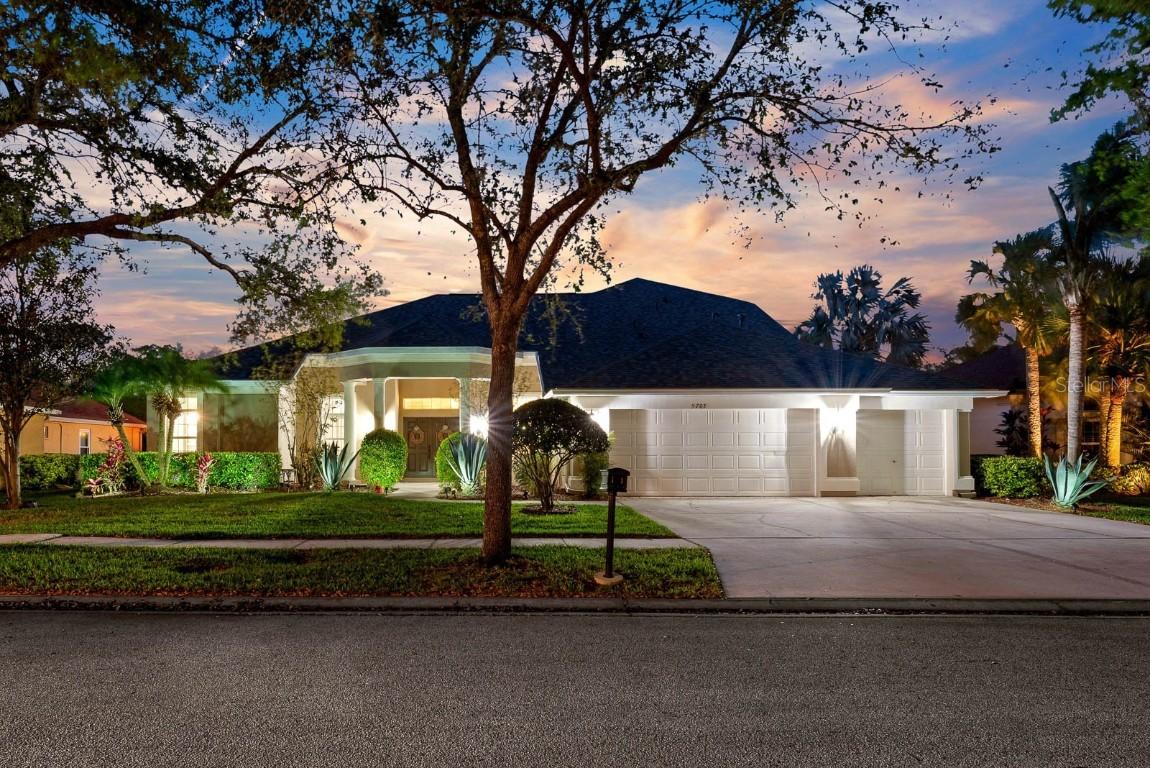 5703 Tanagerside Rd., Lithia, FL 33547