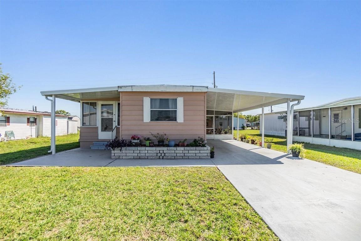 37246 Eileen Ave., Zephyrhills, FL 33542