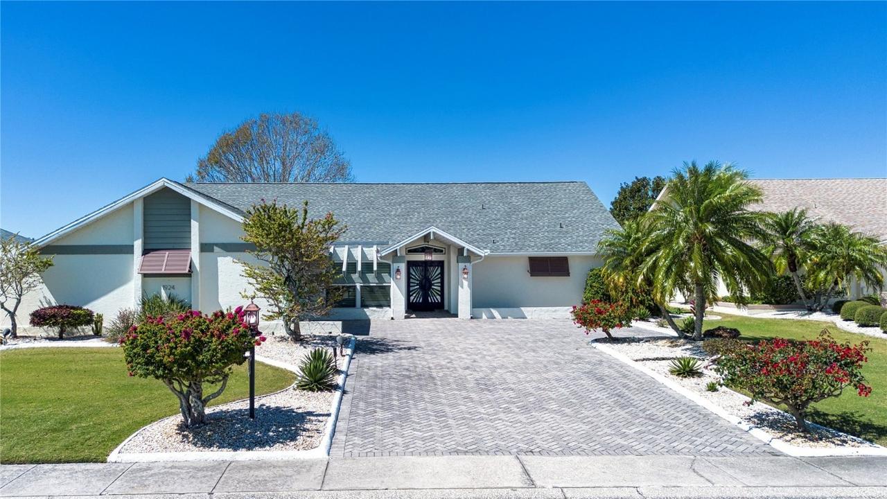 1924 E View Dr., Sun City Center, FL 33573