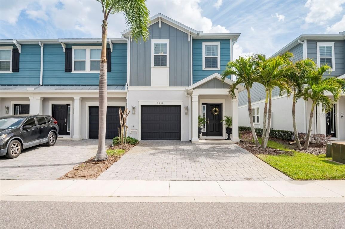 2914 Grand Kemerton Pl., Tampa, FL 33618
