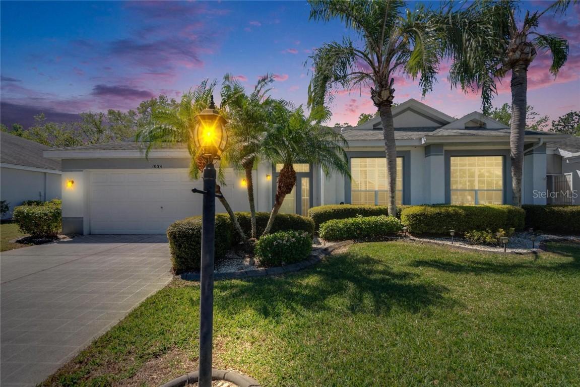 1034 Mcdaniel St., Sun City Center, FL 33573