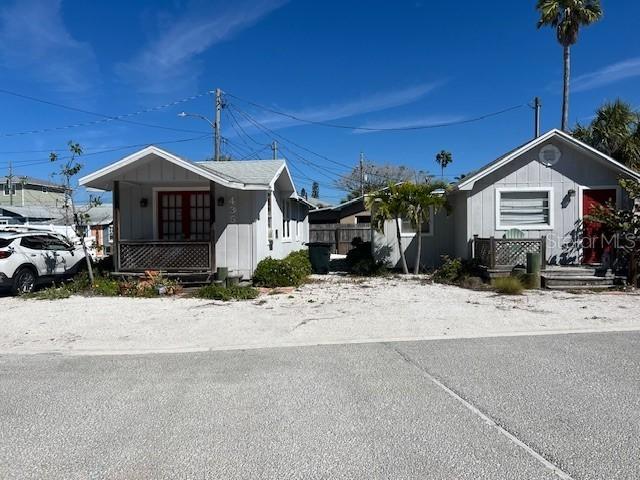 433 137th Avenue Cir., Madeira Beach, FL 33708