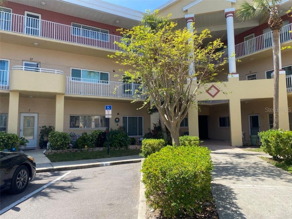 2022 Camelot Dr. #9, Clearwater, FL 33763