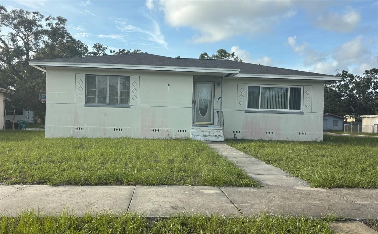 801 37th Ave., St Petersburg, FL 33705
