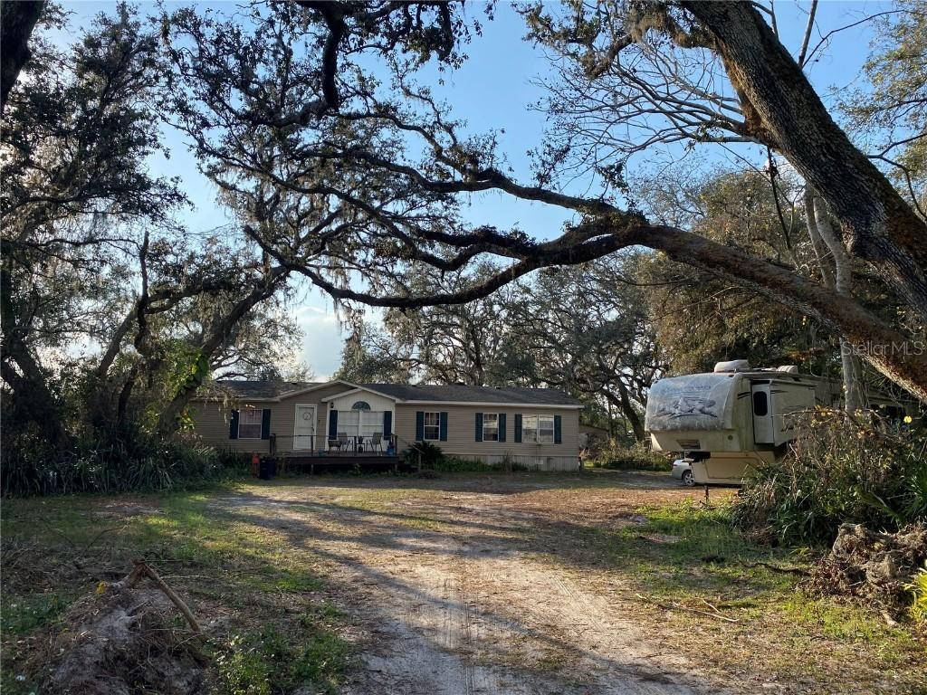 3207 Mazie Dr., Zephyrhills, FL 33541