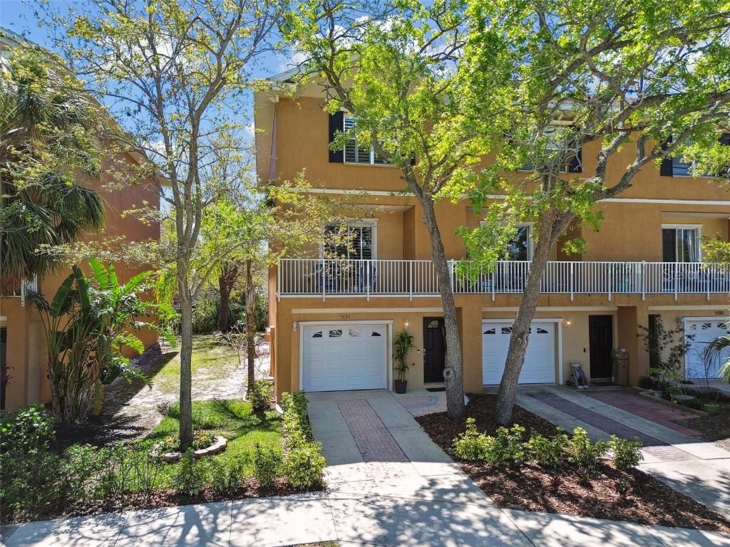 5014 W Lancaster St., Tampa, FL 33616