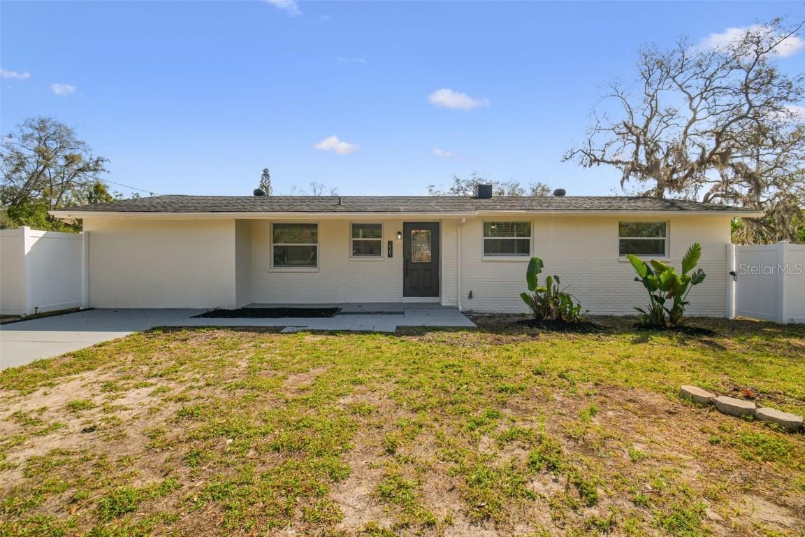 10201 N Ninevah Rd., Tampa, FL 33617