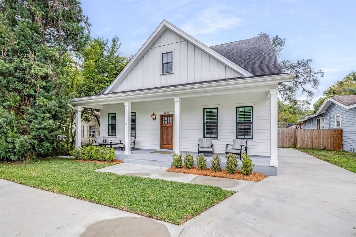 1221 E Paris St., Tampa, FL 33604
