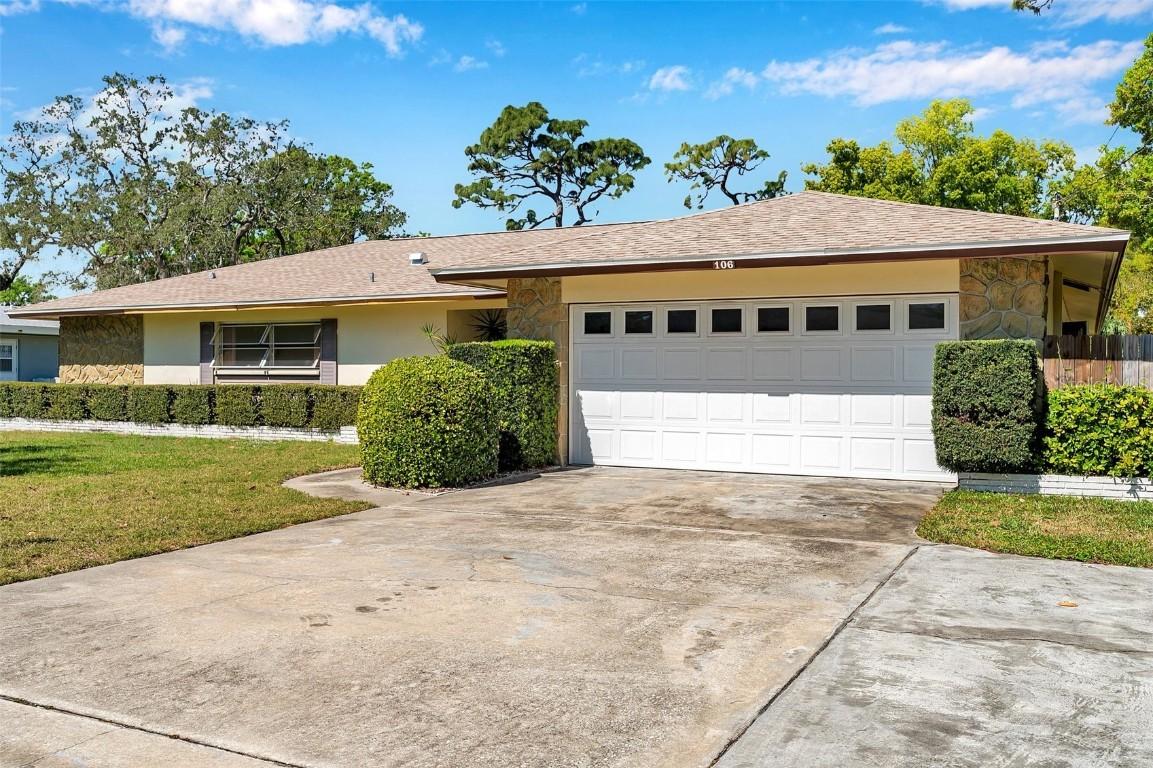 106 Indian Rocks Rd., Belleair Bluffs, FL 33770