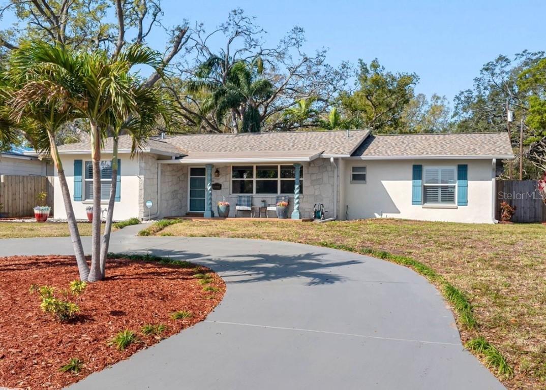 5300 Robin Ln., St Petersburg, FL 33714