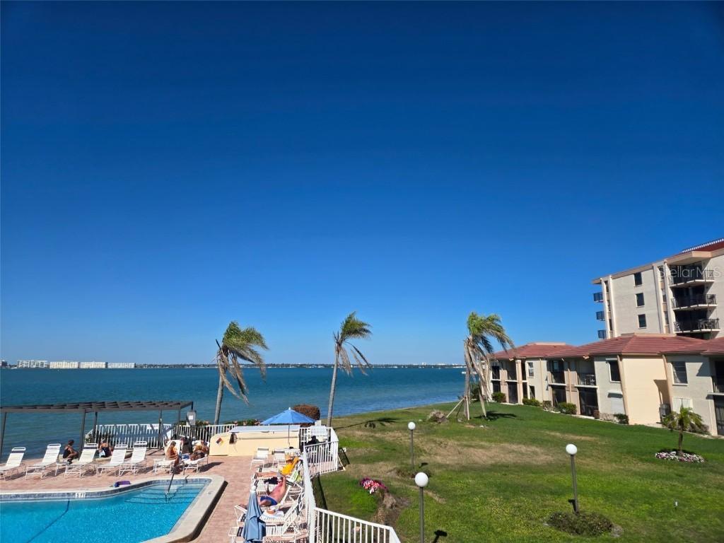 6177 Sun Blvd. #215, St Petersburg, FL 33715