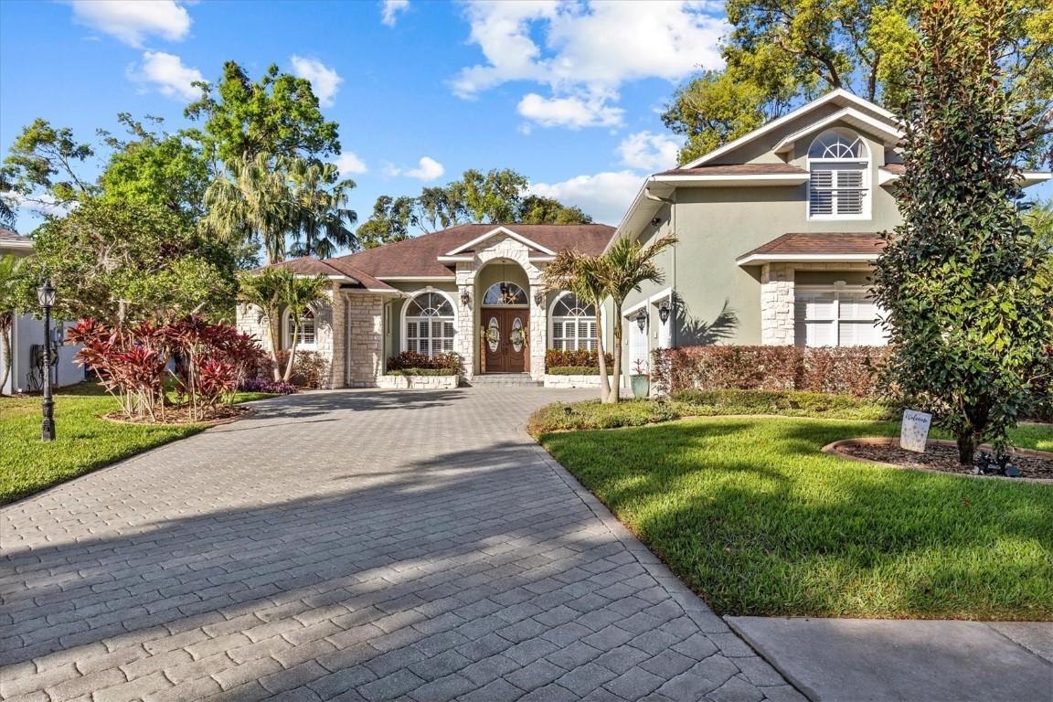 2309 Valrico Forest Dr Dr., Valrico, FL 33594