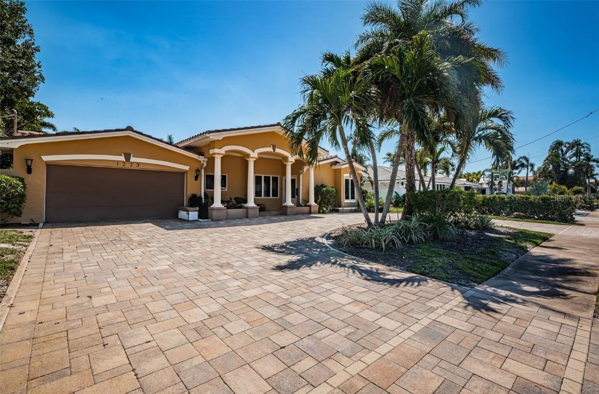 1233 Eden Isle Dr., St Petersburg, FL 33704