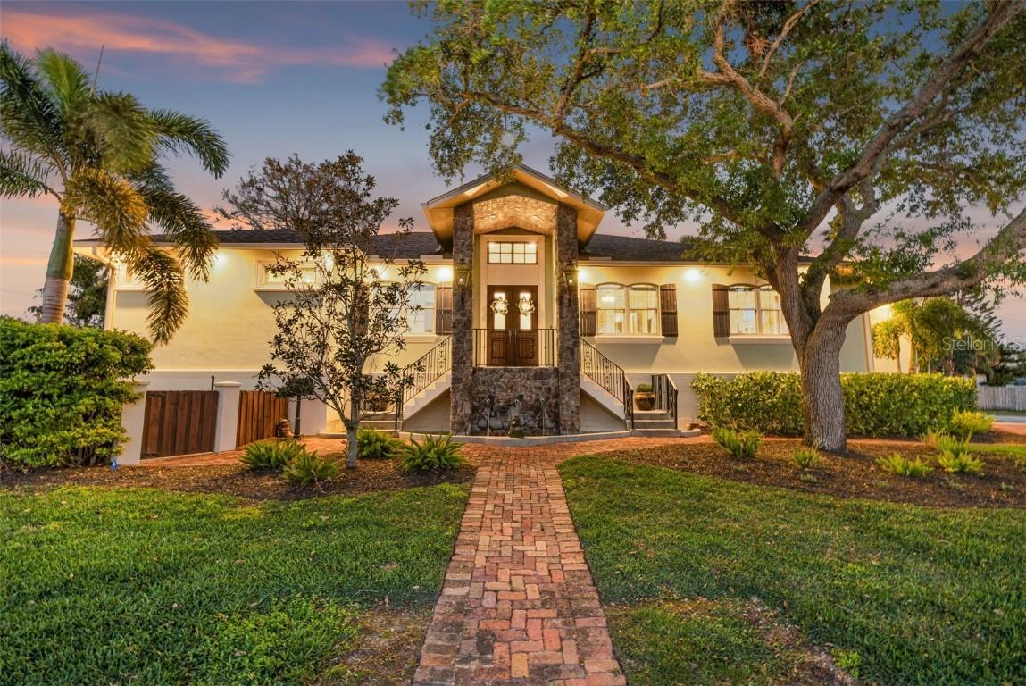 4301 Carson St., St Petersburg, FL 33703