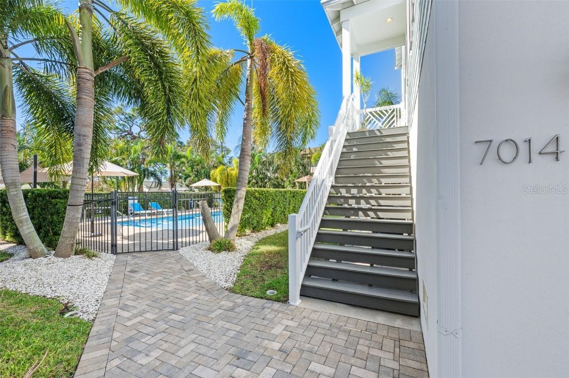 7014 Grevilla Ave., South Pasadena, FL 33707