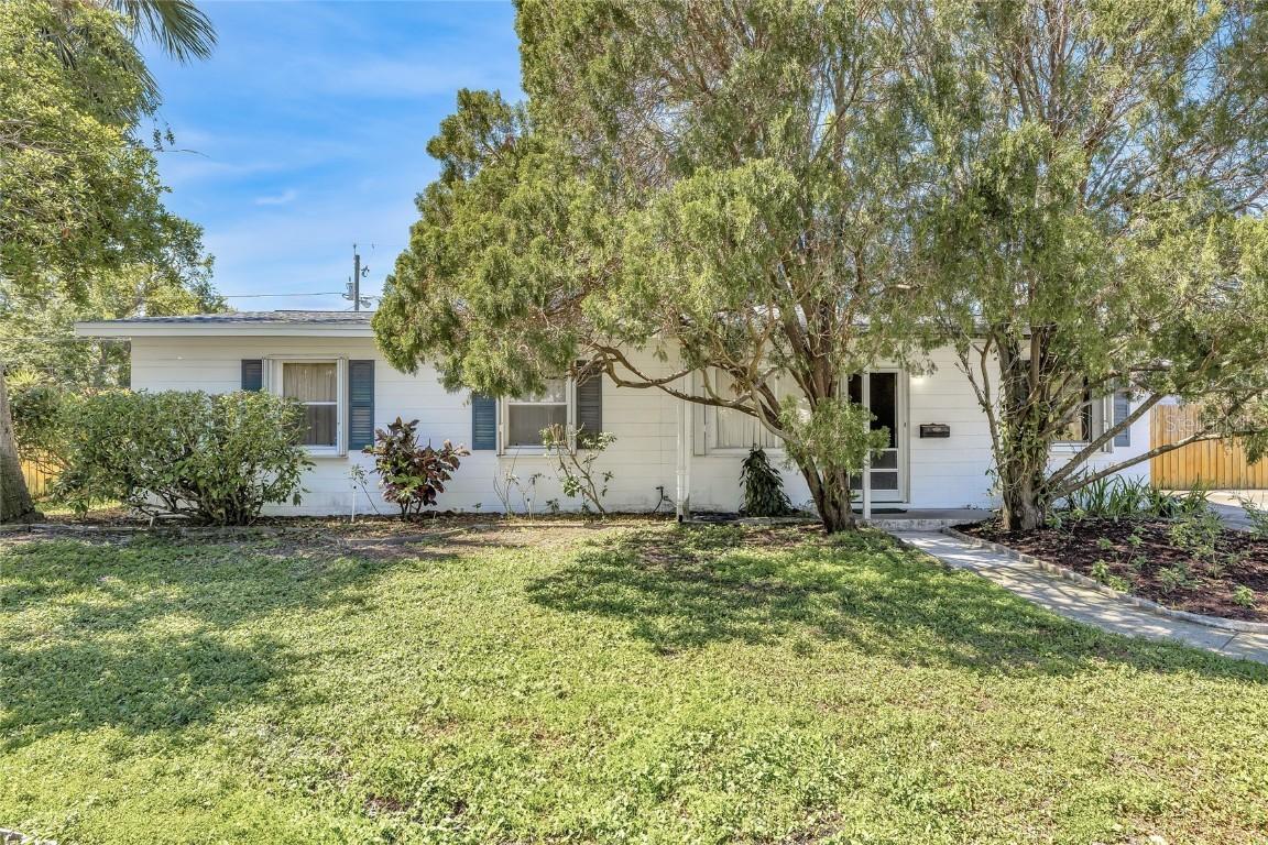 4227 Porpoise Dr., St Petersburg, FL 33705