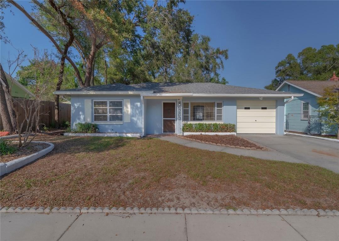 512 Richmond St., Dunedin, FL 34698