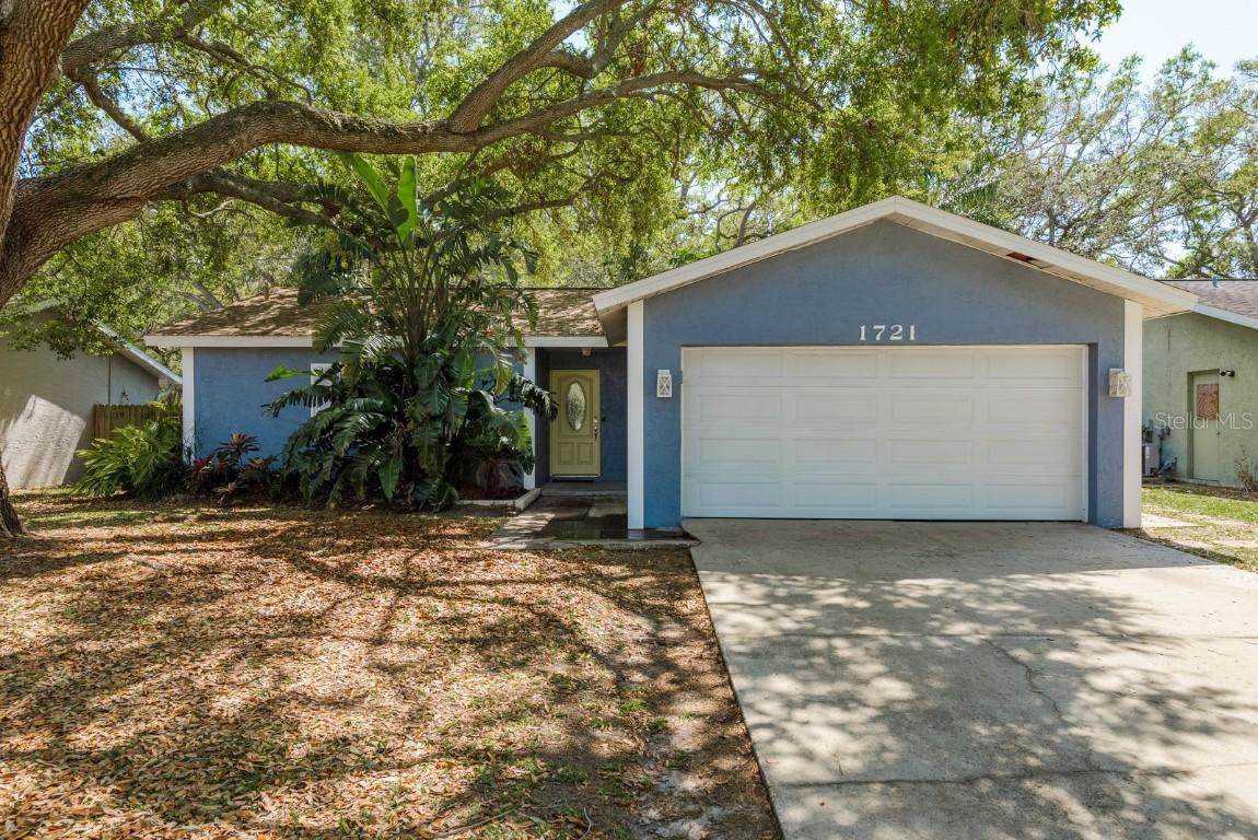 1721 Sutton Pl., Dunedin, FL 34698
