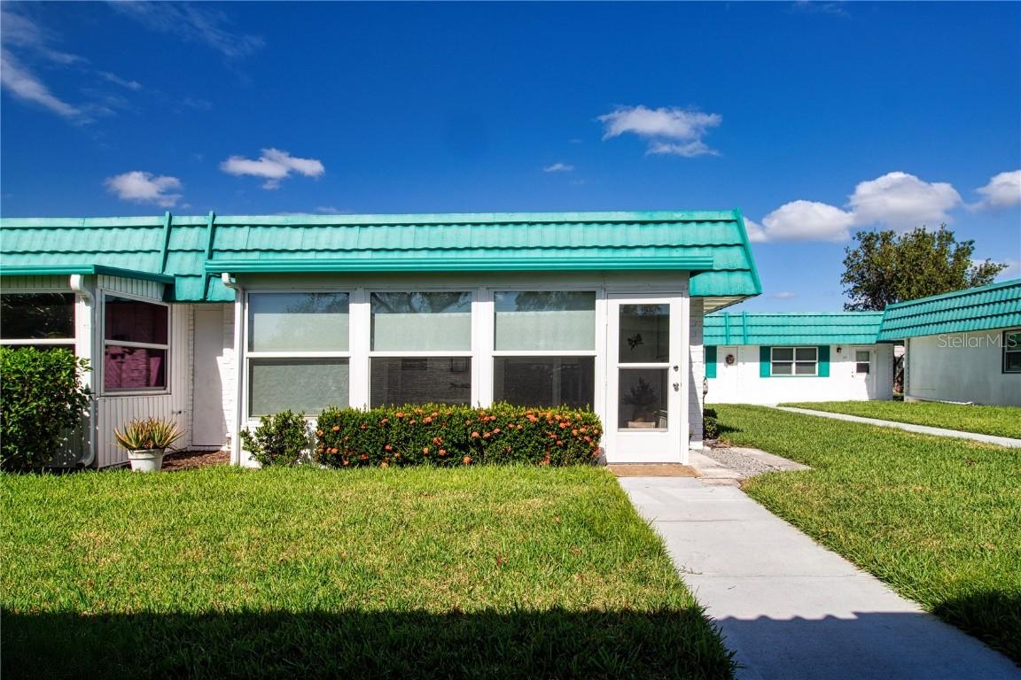 205 Kings Blvd. #57, Sun City Center, FL 33573